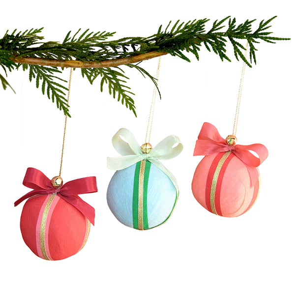 Christmas Ornament Mini Surprise Ball